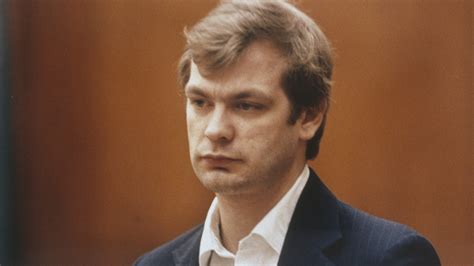 Never-Before-Seen Jeffrey Dahmer Crime Scene Photos Surface - l96oobh