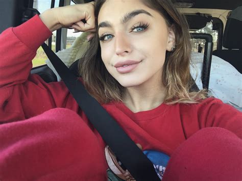 Emily Rinaudo on Twitter: I’m sweaty https://t.co/7GF6KS4DGB / Twitter