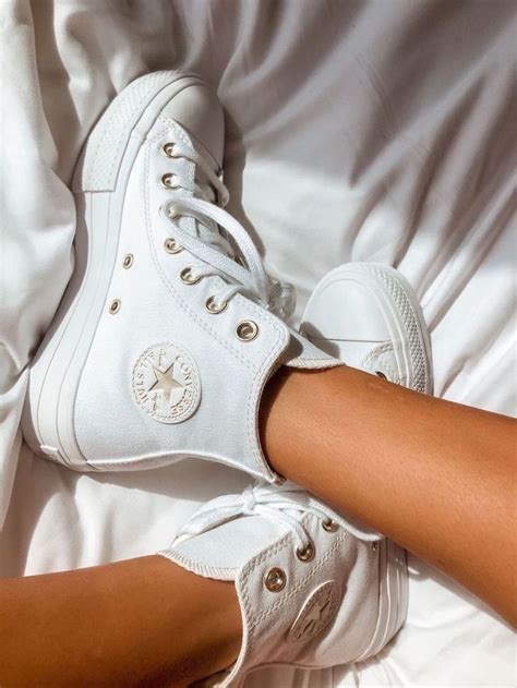 ⚡︎ pinterest // hannahguthrie_ ⚡︎ | Hype shoes, Sneakers fashion, Cute ...