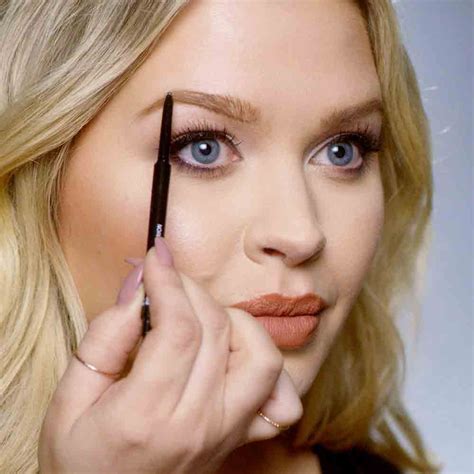 How To Do Eyebrows - Eyebrow Tutorial - Maybelline