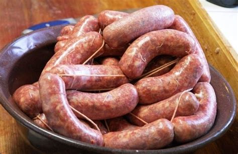 Klobásy - recepty a domácí výroba | Homemade sausage recipes, Smoked ...