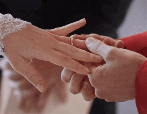 Wedding Ring GIFs - Find & Share on GIPHY