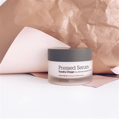 Спрессованная сыворотка-крем Blithe Pressed Serum Tundra Chaga купить ...