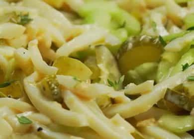 Салата с калмари и краставици според стъпка по стъпка 🥗 рецепта със снимка