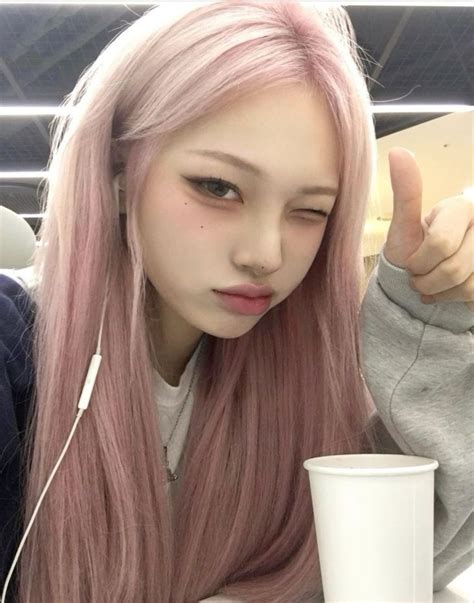 aes; pink hair inspo˚ ༘ ⋆｡♡˚ light pink coquette strawberry blonde