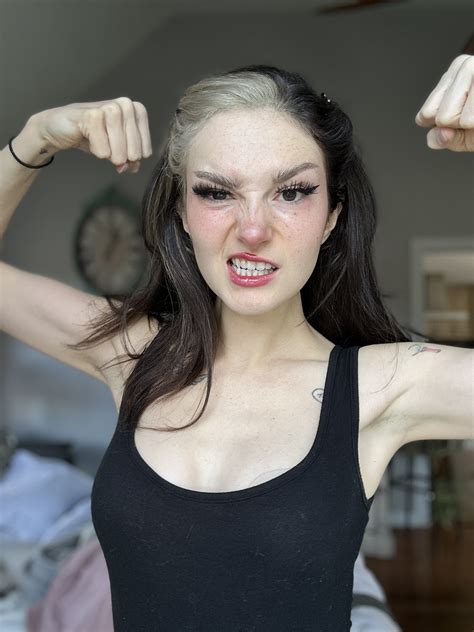 BusyB 💪 : r/MoreSexyASMRGirls