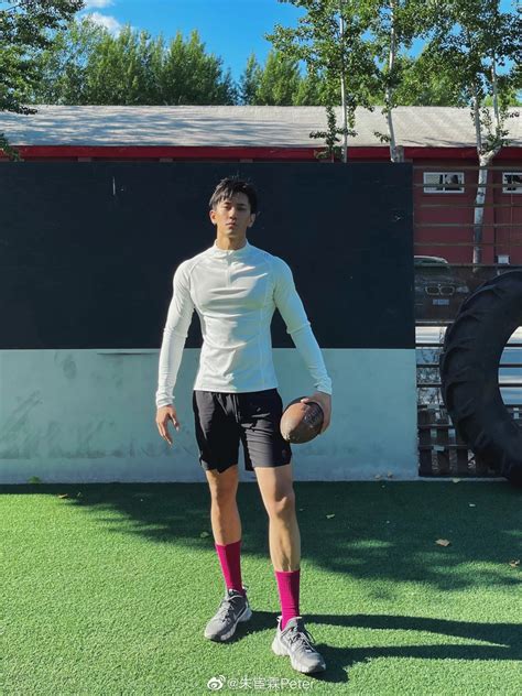 guys in puplic / candid guys