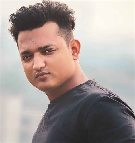 Romaan Mulani Wiki, Height, Age, Girlfriend, Family, Facts & More ...