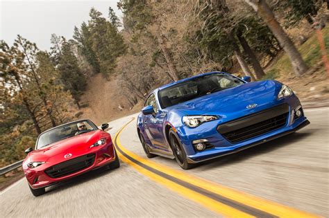 Comparativa: Mazda MX-5 2016 vs. Subaru BRZ 2015