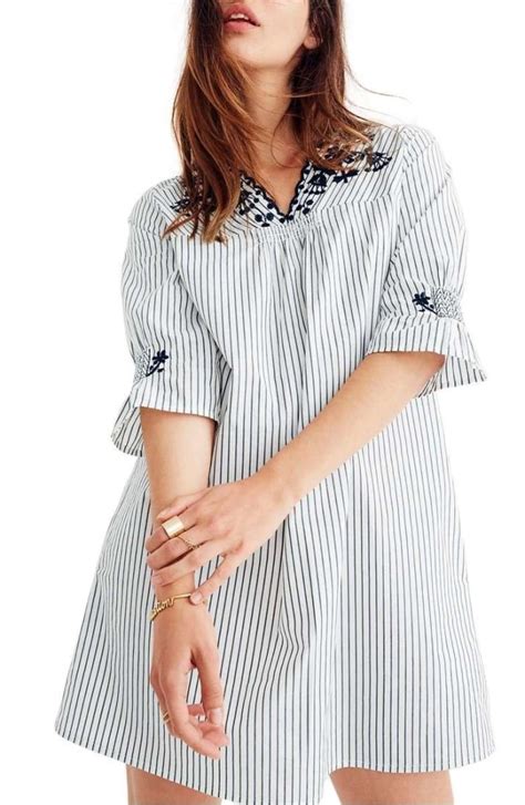 32 Gorgeous Flowy Dresses You'll Breeze Through Life In | Flowy dress ...