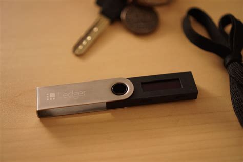 Криптокошелек Ledger Nano S: функционал, безопасность + настройка