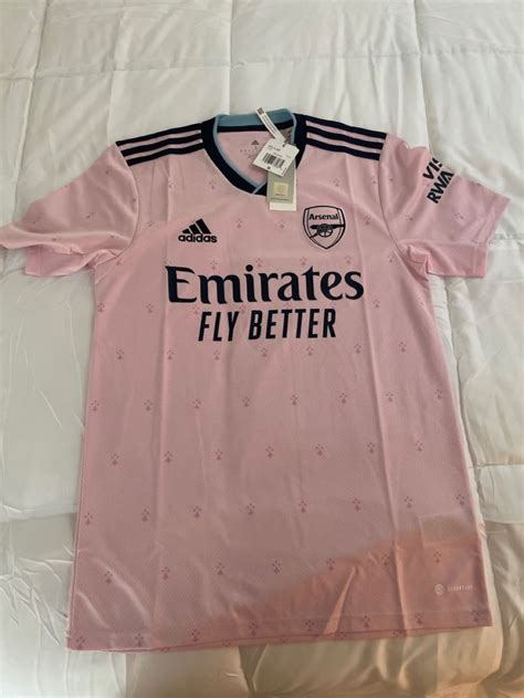 pink arsenal jersey 💗💗💗 | Сайты одежды, Стильные наряды, Балетный стиль