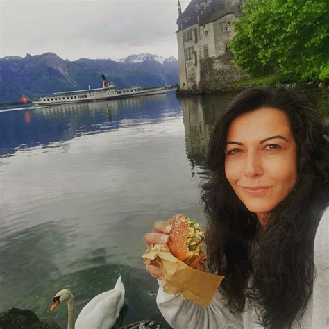 TW Pornstars - Lou Charmelle. Twitter. Combo du kiff : burger