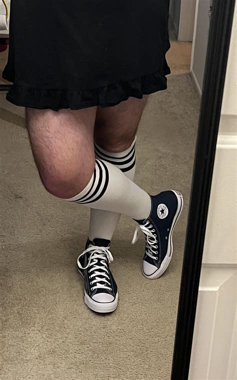 Do Navy Converse go with a little black dress? I’m new to this fem