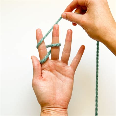 How to Finger Knit: 2 Easy Ways for Beginners!