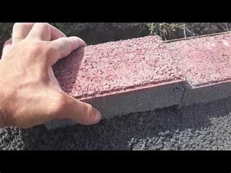 Как сделать бордюр из брусчатки. - YouTube
