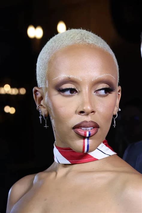 incredibly disrespectful doja cat defended britney spears
