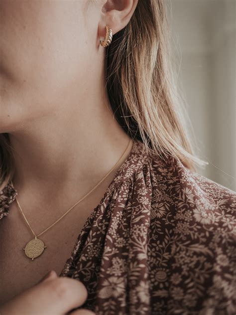 Find Affordable Prices on Jewelry and Watch Collections 3