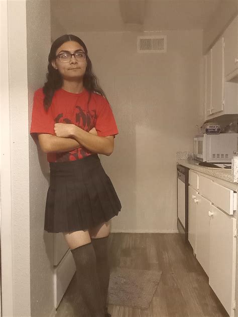 First time wearing thigh highs : r/femboy