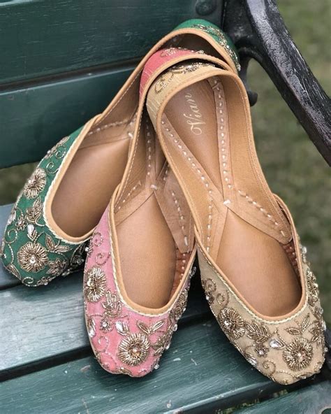 No photo description available. | Indian shoes, Indian sandals, Women shoes