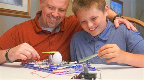 How to Make a Circuit - Electric Circuit Science Projects