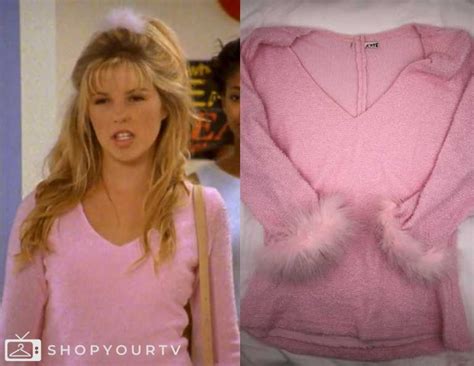 Lizzie McGuire Clothes, Style, Outfits, Fashion, Looks | Shop Your TV