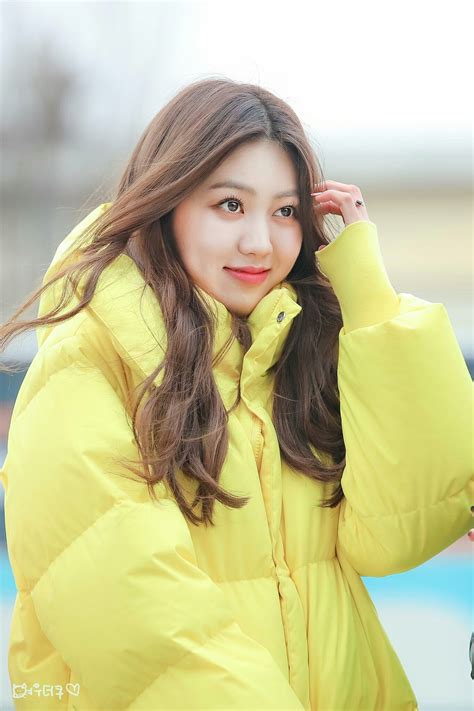 ปักพินโดย B ใน EUNBIN CLC | นางฟ้า