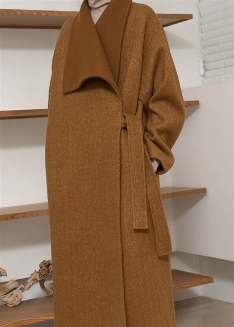 ea8fcd92d59581717e06eb187f10666d | Fashion outfits, Fashion, Abayas fashion