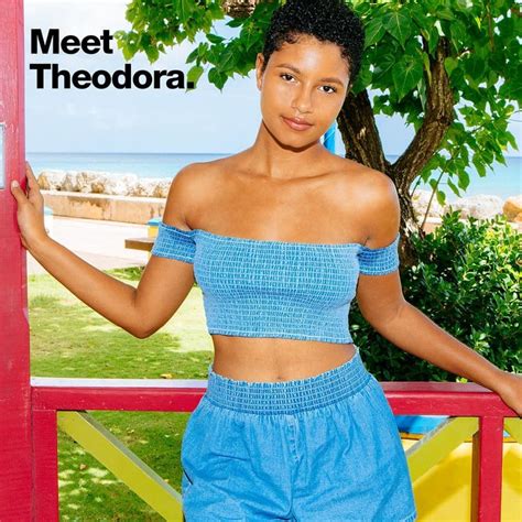 American Apparel Launches Globally - Fashionista