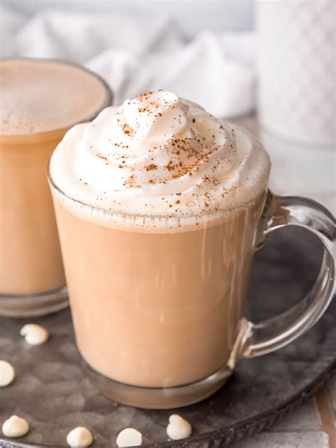 White Mocha (Starbucks Copycat) - coffeecopycat.com