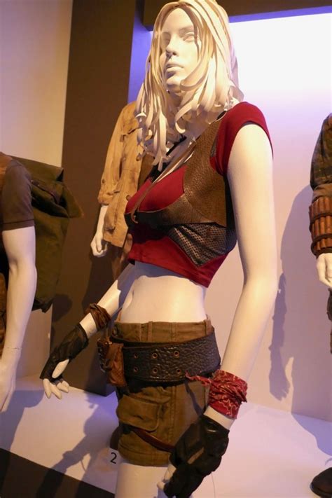 Hollywood Movie Costumes and Props: Jumanji: Welcome to the Jungle ...