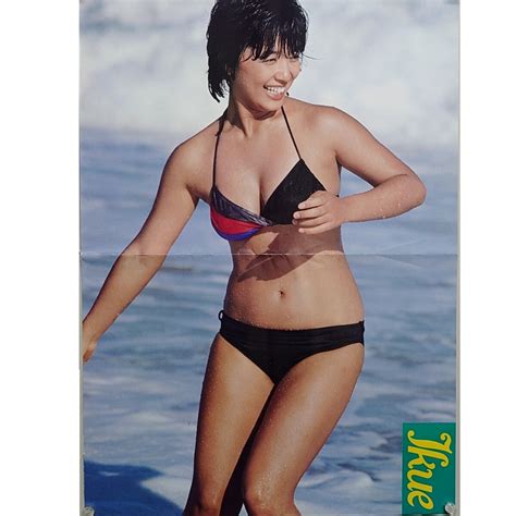 昭和レトロ 1980年 榊原郁恵 水着 ビキニ姿 当時物 ポスター 明星付録 昭和55年8月号付録 IKUE SAKAKIBARA 昭和の ...