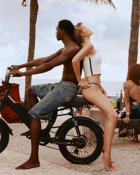 Ronaldinho Is a Certified Fashion Icon