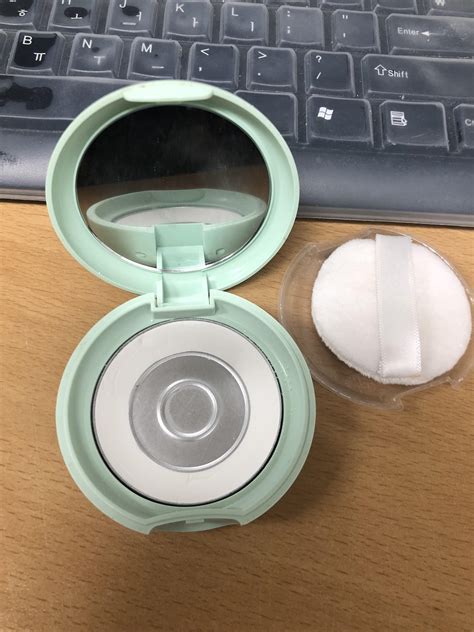 Innisfree No-sebum mineral pact : r/PanPorn