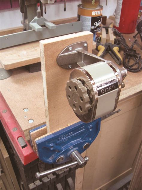 Traveling Pencil Sharpener | Popular Woodworking