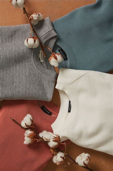 Pin on XXSS | Flat lay photography fashion, Clothing photography ...