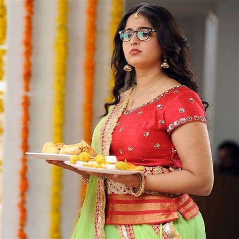 Anushka Shetty as cute obese girl in ‘Size Zero’ movie stills - Anushka Shetty in new movie Size ...