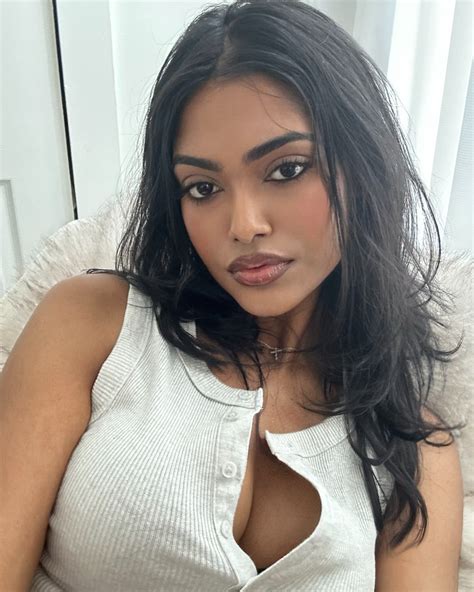 Taylormarie (@taylormariejuliannabittan) • Instagram photos and videos