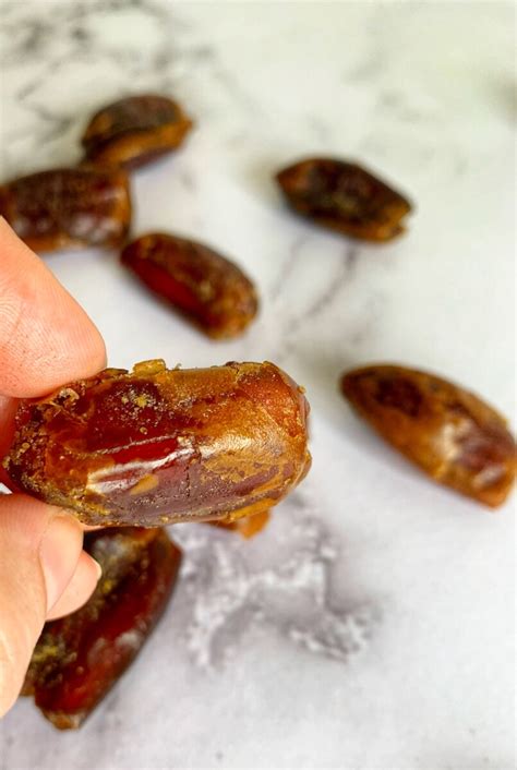 healthy ish vegan toffee date candy recipe munchyesta