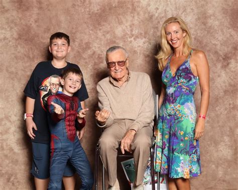 Stan Lee Biography, Wiki, Death, Parents, Wife, Family, Age