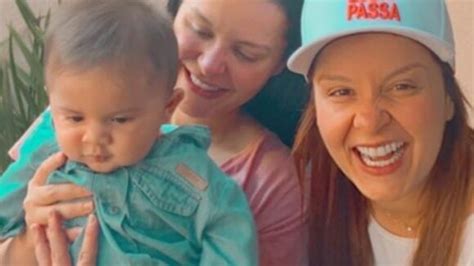 Maiara E Maraisa Tem Filhos - Maiara e Maraisa se emocionam ao conhecer filho de Marília Mendonça ...