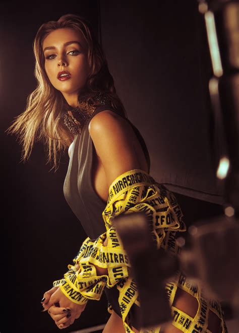 Shooting Rachel Cook pour Revista Central, Juillet 2019 - 25 juillet 2019