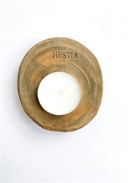Ръчно изработена поставка за чаена свещ от бял бор - Hestia Candles&More