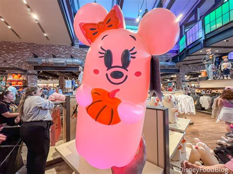 GOOD LUCK Trying To Get Your Hands on This VIRAL Disney World Souvenir