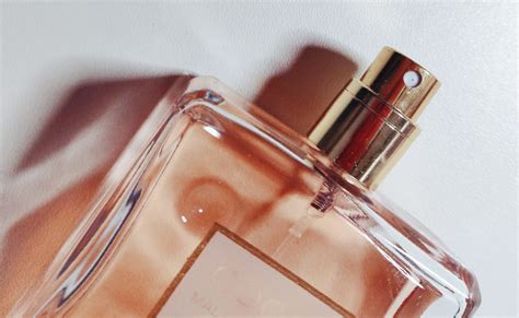HOW TO SHOP FRAGRANCE ONLINE