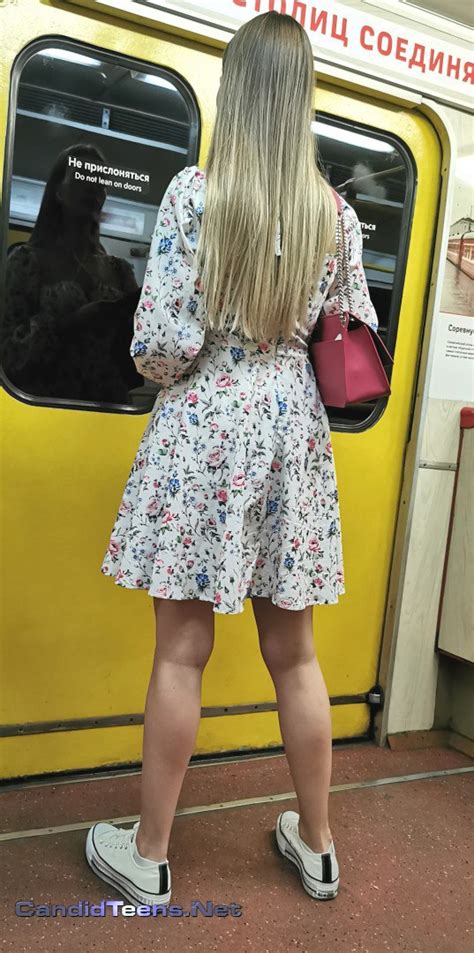 Sexy skirt teen legs - Candid Teens