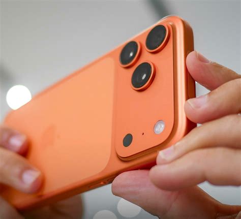 AMERICANS CAN'T GET ENOUGH OF THE IPHONE 17 PRO MAX | Techlife News