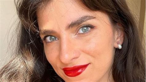 Андреа Банда Банда разказа играта на Гала