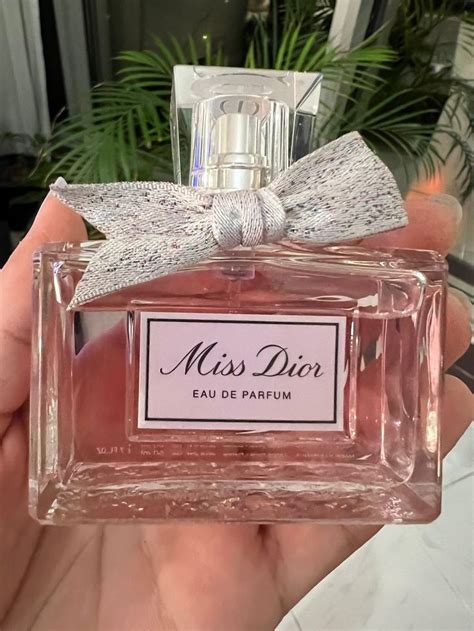 Miss Dior : l'eau de parfum Dior au nœud couture | DIOR | Perfume ...