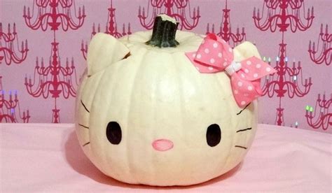 Halloween Hello Kitty Pumpkin